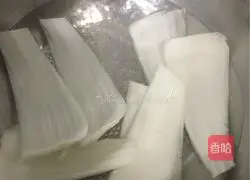 Illustrations of how to make flowers bloom and prosper 6