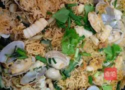 Illustration of how to make fried rice noodles 5