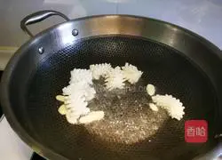 Recipe for stir-fried asparagus with squid flowers Illustration 2