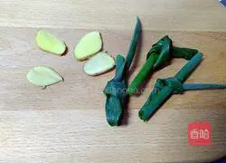 Illustration of how to make yam stewed pig's trotters 2