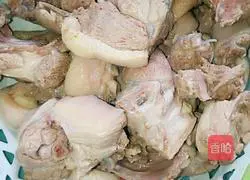 Illustration of how to make beer duck 3