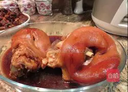 Illustration of how to make melt-in-your-mouth braised pork knuckle 5