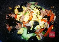 Illustration of how to make Mushu Pork 9