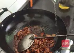 Illustration of how to make fried beans and meat 8