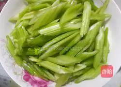 How to make fried fungus with celery Illustration 1