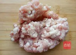 Illustration of how to make minced meat sandwich 1