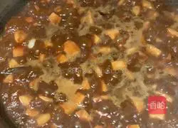 Illustration of how to make diced chicken in sauce 9