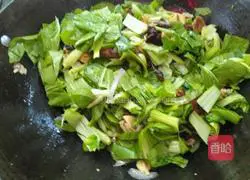 Illustration of how to make fried Xinghua rice noodles 12