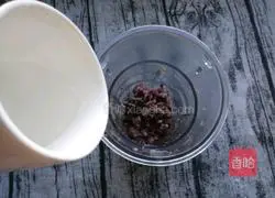 Illustration of how to make homemade shrimp crackers 4