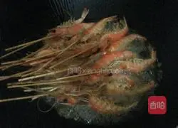 Illustration of salt-baked shrimp recipe 10