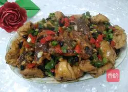 Illustration of braised grass carp cubes with black bean sauce 12