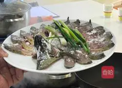 Illustration of how to make peacock fish with its tail open 8