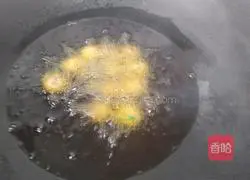 Illustration of how to make stir-fried meatballs with king oyster mushrooms and quail eggs 6