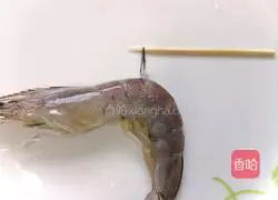 Illustration of how to make fried shrimps with chives 2