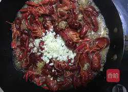 Garlic Crayfish Recipe Illustration 7