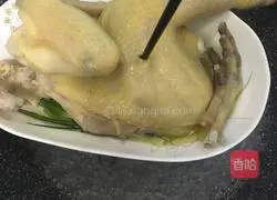 Illustration of how to make tender shredded chicken 5