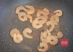 Asparagus, Shrimp and Scrambled Eggs Recipe Illustration 13