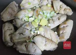 Illustration of home-cooked chicken wings 4