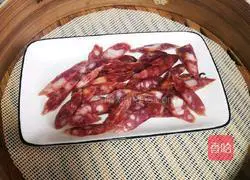 Illustration of how to make fried celery and cantonese sausage 4