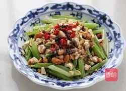 Illustration of how to make cashew and celery 12