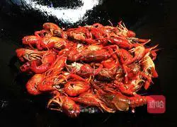 Illustration of how to make spicy crayfish 6