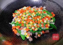 Illustration of how to make colorful pineapple 7