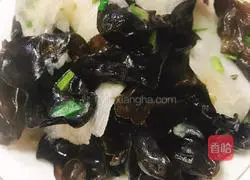 Illustration of how to make yam slices and fungus stewed 3