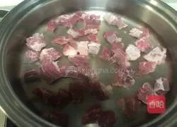 Illustration of how to stew beef brisket with tomatoes and potatoes 4