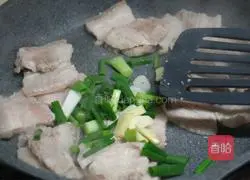 Illustration of how to make special stir-fried pork 6