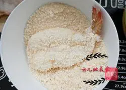 Illustration of two home-cooked shrimp recipes 10