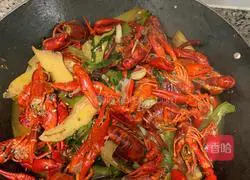 Illustration of Spicy Crayfish Recipe 3