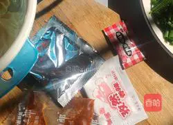 Illustration of how to make spicy hot pot with instant noodles seasoning 11