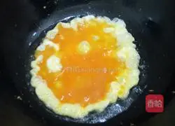 Illustration of how to make scrambled eggs with tomatoes 6