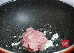 Illustration of how to make minced meat and diced potatoes 5