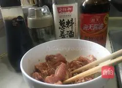 Illustration of how to make taro pork ribs 3