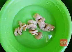Illustration of how to make fried large intestine with green pepper 3