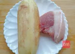 Illustration of how to make fried lotus root and meat 1