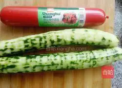 Illustration of how to make fried ham with cucumber 1