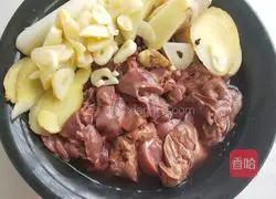 Illustration of how to stir-fry pigeon liver 2