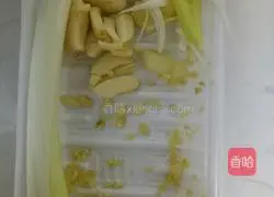 Illustration of how to make tomato-based shrimp 1