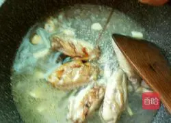 Illustration of how to make garlic chicken wings 6