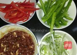 Illustration of how to make shredded beef with green pepper and oil consumption 3