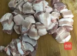 Home-style braised pork Meat cooking illustration 1