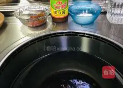 Illustration of how to make chicken wings with vine pepper sauce and bean paste 5