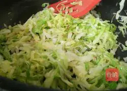 Qing Illustration of how to make fried shredded cabbage 9