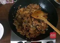 Illustration of how to make twice-cooked pork with green garlic 5