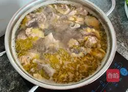 Illustration of how to make delicious potato roasted chicken 1