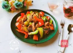 Illustration of how to make fried beef with colored pepper 8