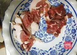 Illustration of the classic home-cooked mackerel with garlic sauce 3