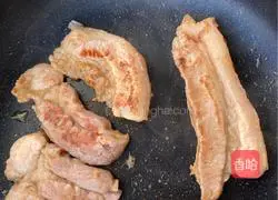 Illustration of homemade Korean lettuce-wrapped pork belly 4